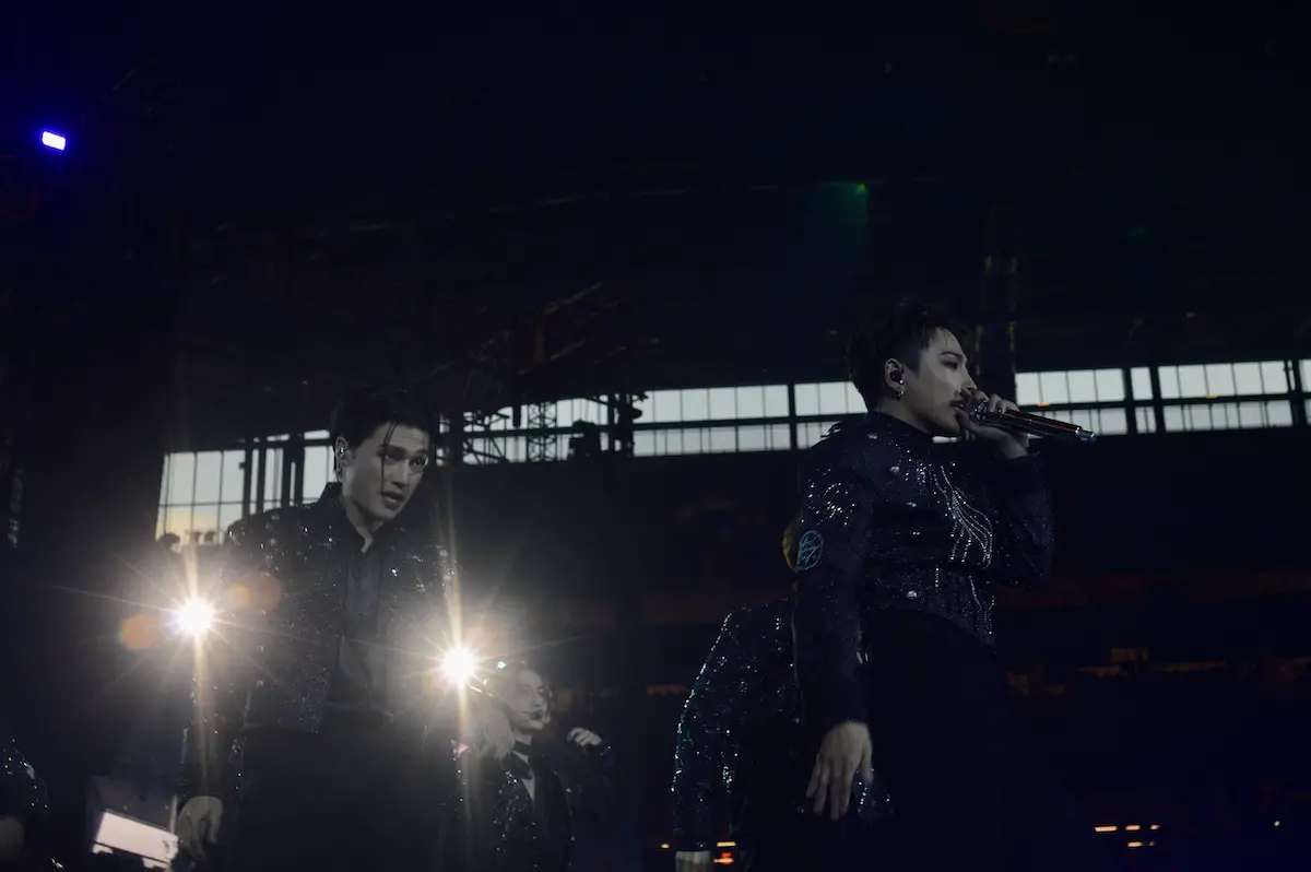 ATEEZ live in Texas (L to R): Wooyoung, Seonghwa, Hongjoong © Freya Rinaldi